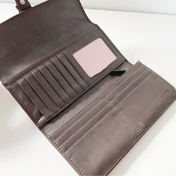 Coach brown leather buckle motif long trifold snap wallet - Picture 5 of 8